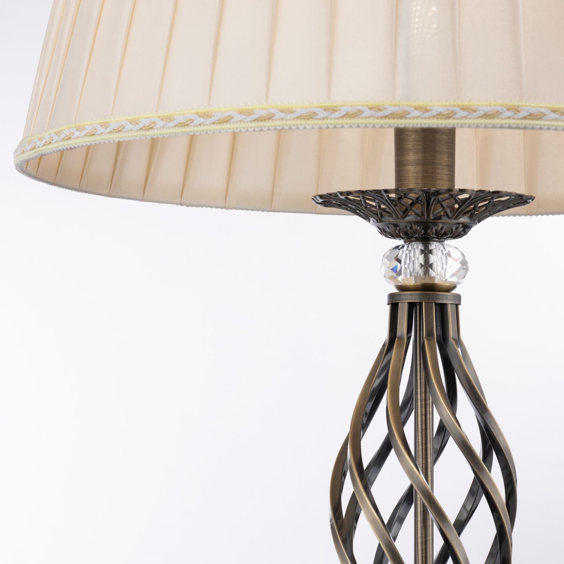 Maytoni RC247-FL-01-R