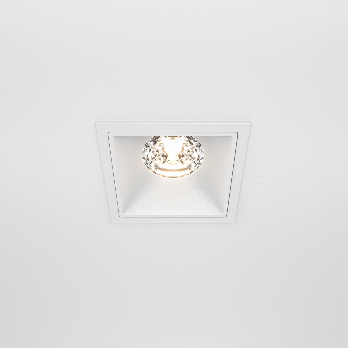 Maytoni DL043-01-15W3K-SQ-W