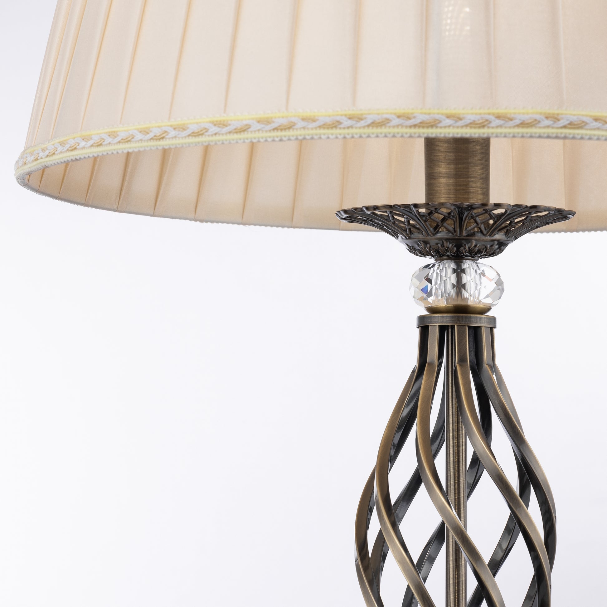 Maytoni RC247-FL-01-R