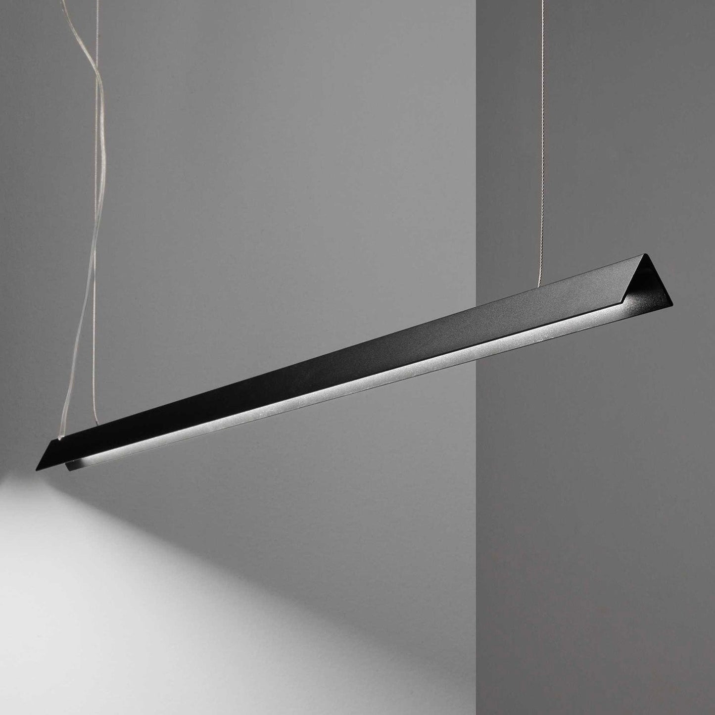 Suspensie V-LINE – liniară, LED integrat